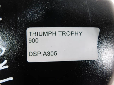 Dekiel kapa silnik prawa triumph trophy 900