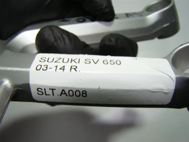 Set podnÓŻek lewy tyŁ suzuki sv 650 03-14r.
