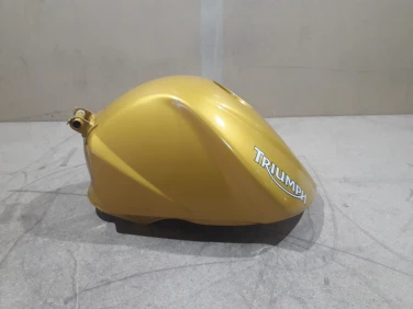 Zbiornik paliwa bak triumph 675