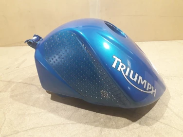 Zbiornik paliwa bak triumph 675