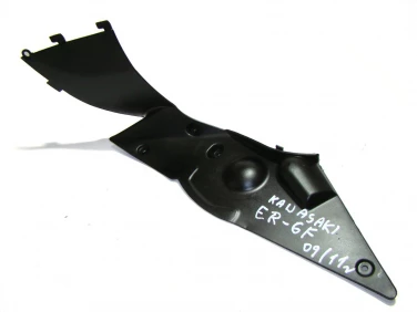 PLASTIK WYPEŁNIENIE OWIEWKA KAWASAKI ER-6 FN 09-11