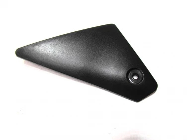PLASTIK WYPEŁNIENIE OWIEWKA YAMAHA YZF R1 RN01-04 98-01