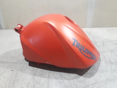 Zbiornik paliwa bak triumph 675