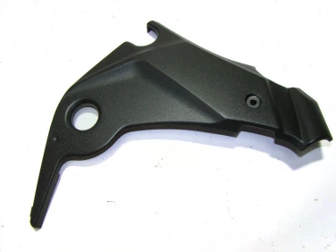 PLASTIK WYPEŁNIENIE OWIEWKA KAWASAKI ER-6 FN 09-11