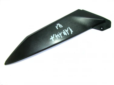 PLASTIK WYPEŁNIENIE OWIEWKA YAMAHA YZF R1 RN09 02-03