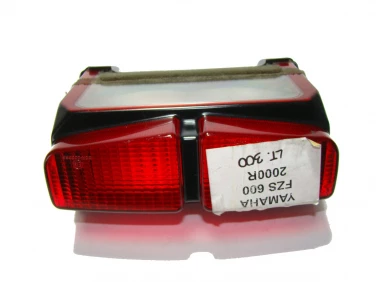 LAMPA TYŁ TYLNA YAMAHA FZS 600 2000R