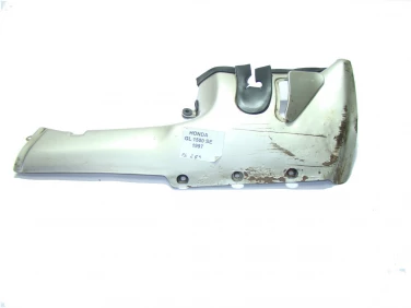 PŁUG PLASTIK PRZÓD OWIEWKA HONDA GL 1500 SE 1997R