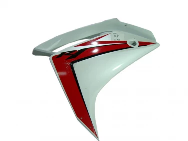 OWIEWKA BOK YAMAHA YZF R1 RN19 PRAWA