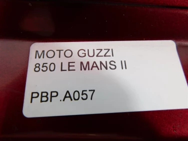 Pokrywa bok boczna prawa moto guzzi 850 le mans ii