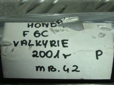 StelaŻ tyŁ mocowanie bŁotnika wspornik honda f6c valkyrie 2001r prawy