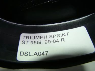 Dekiel kapa silnik lewa triumph sprint st 955i 99-04