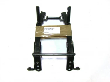 STELAŻ TYŁ TYLNI HONDA CBF 600 PC-38 04-07