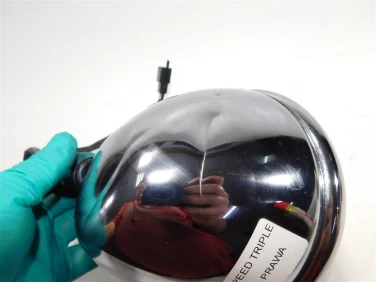 Lampa reflektor przÓd triumph speed triple 1050 05-10 uszkodzona prawa