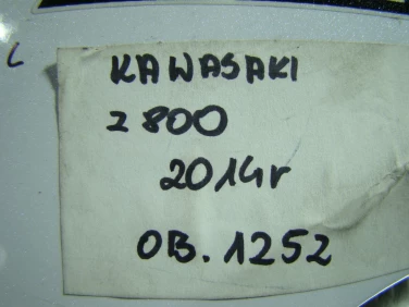 Owiewka boczna przÓd plastik bok kawasaki z800 2014r