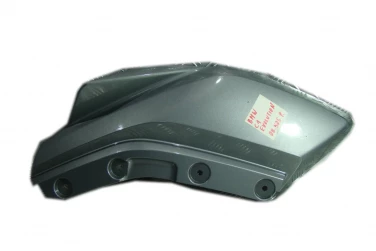OWIEWKA BOCZNA PRZÓD PLASTIK BOK BMW C1 EVOLUTION PRAWA