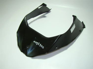 PŁug plastik owiewka kawasaki ninja 300 13-17r