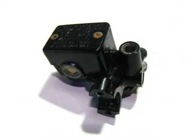 POMPA HAMULCOWA PRZÓD KAWASAKI Z300 15-18