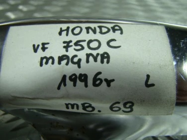 StelaŻ tyŁ mocowanie bŁotnika wspornik honda vf 750 c magna 1996r lewy