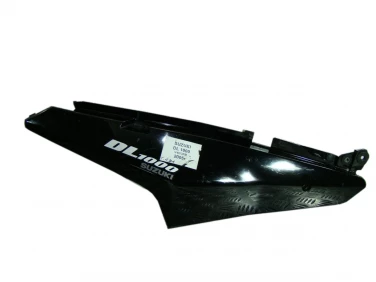 OGON OWIEWKA TYŁ BOK PLASTIK SUZUKI DL1000 V-STORM 2005R