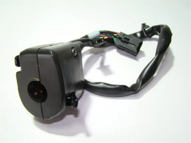 PrzeŁĄcznik manetka przÓd prawa lewa kawasaki z1000 2010r
