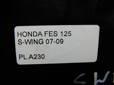 PŁug plastik owiewka honda fes 125 s-wing 07-09