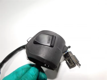 PrzeŁĄcznik lewy przÓd kymco grand dink 250 2006