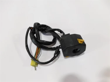 PrzeŁĄcznik lewy przÓd suzuki gsxf 600 1994