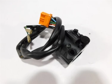 PrzeŁĄcznik prawy przÓd honda fes 125 s-wing 07-09