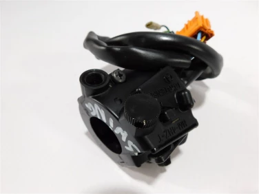 PrzeŁĄcznik prawy przÓd honda fes 125 s-wing 07-09