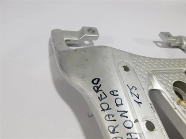 StelaŻ kufer kufry honda xl 125 varadero 04-06