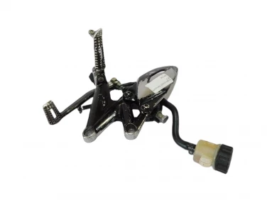 SET PODNÓŻEK PRAWY PRZÓD TRIUMPH STREET TRIPLE 675 08-12