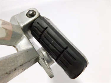 Set podnÓŻek prawy tyŁ yamaha fzs 600 fazer 98-01