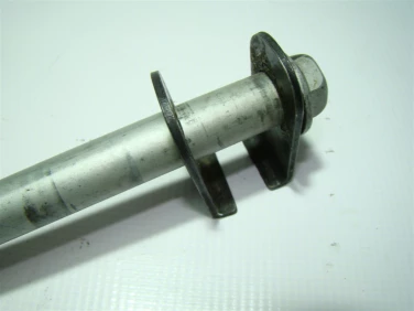 OŚ koŁa tyŁ tylna honda cbf 600 pc43 07-13