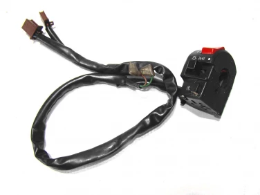 PRZEŁĄCZNIK PRAWY PRZÓD YAMAHA YZF R1 RN01-04 98-01