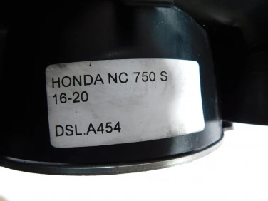 Dekiel kapa silnik lewa honda nc 750 s 16-20 