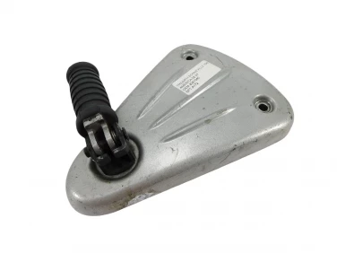 SET PODNÓŻEK PRAWY TYŁ TRIUMPH BONNEVILLE 790 AMERICA 02-07 OEM 2081040