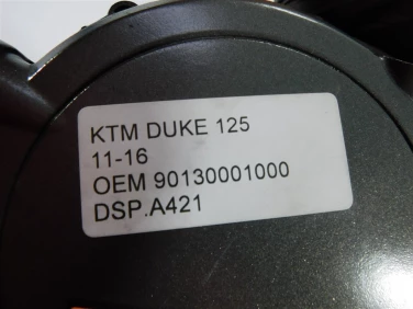 Dekiel kapa silnik prawa ktm duke 125 11-16 oem 90130001000