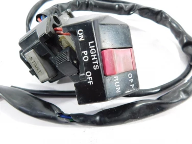 PrzeŁĄcznik prawy przÓd yamaha fzx 750 86-00