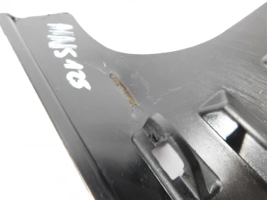 PŁug plastik owiewka honda nss 125 forza 15-17