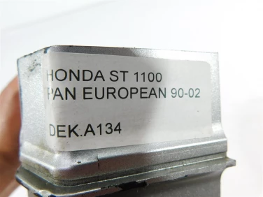 Dekiel pokrywa silnik honda st 1100 pan european 90-02