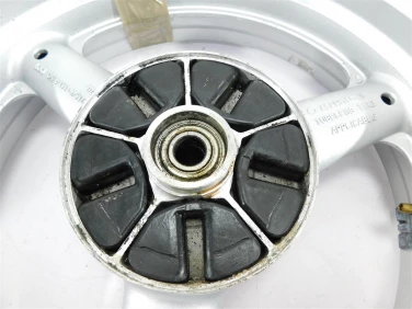 Felga koŁo tyŁ suzuki gsf 600 bandit 00-04