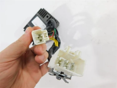 Regulator napiĘcia piaggio mp3 500 lt 14-16