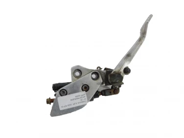 SET PODNÓŻEK PRAWY PRZÓD YAMAHA XJR 1300 RP19 07-16 4KG274430200