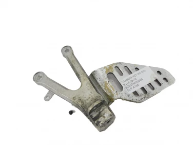 SET PODNÓŻEK LEWY PRZÓD YAMAHA YZF-R6 600 RJ15 08-16 2C0274420000