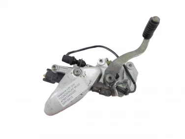 SET PODNÓŻEK PRAWY PRZÓD YAMAHA YZF 600 THUNDERCAT 96-03 4FM274430200
