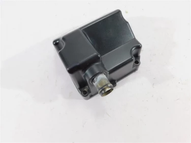 Dekiel pokrywa silnik suzuki vzr 1800 boulevard m109r 06-19 1133048g00