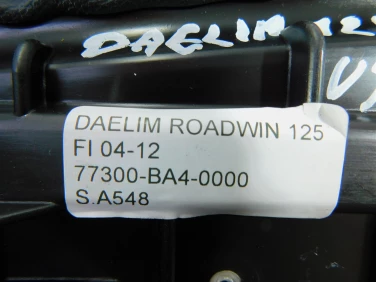 Siedzenie kanapa fotel daelim roadwin 125 fi 04-12 77300-ba4-0000