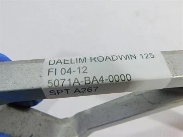 Set podnÓŻek prawy tyŁ daelim roadwin 125 fi 04-12 5071a-ba4-0000