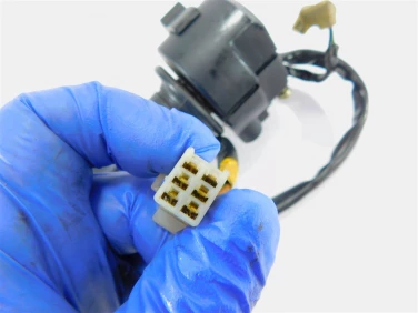 PrzeŁĄcznik lewy przÓd daelim roadwin 125 fi 04-12 35200-ba4-0000