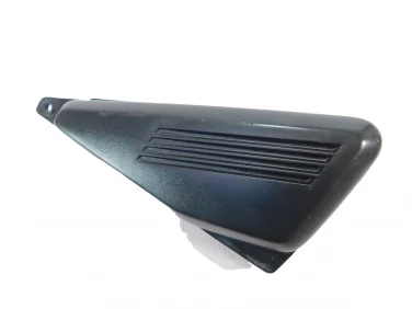 POKRYWA BOK BOCZNA PRAWA YAMAHA FZS 600 FAZER 98-01 4YR217210000